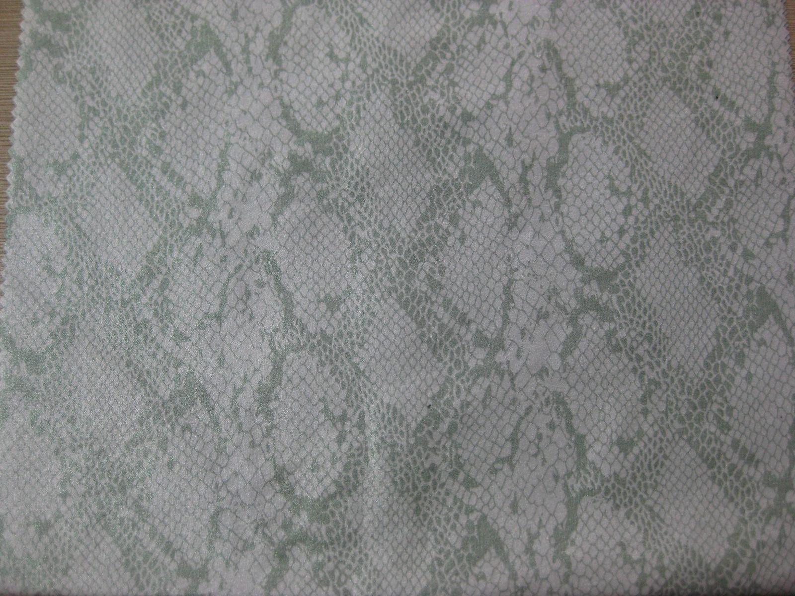 NR SPANDEX BENGALINE PD PEARL ALL OVER FOIL WITH DULL FOIL DESIGN