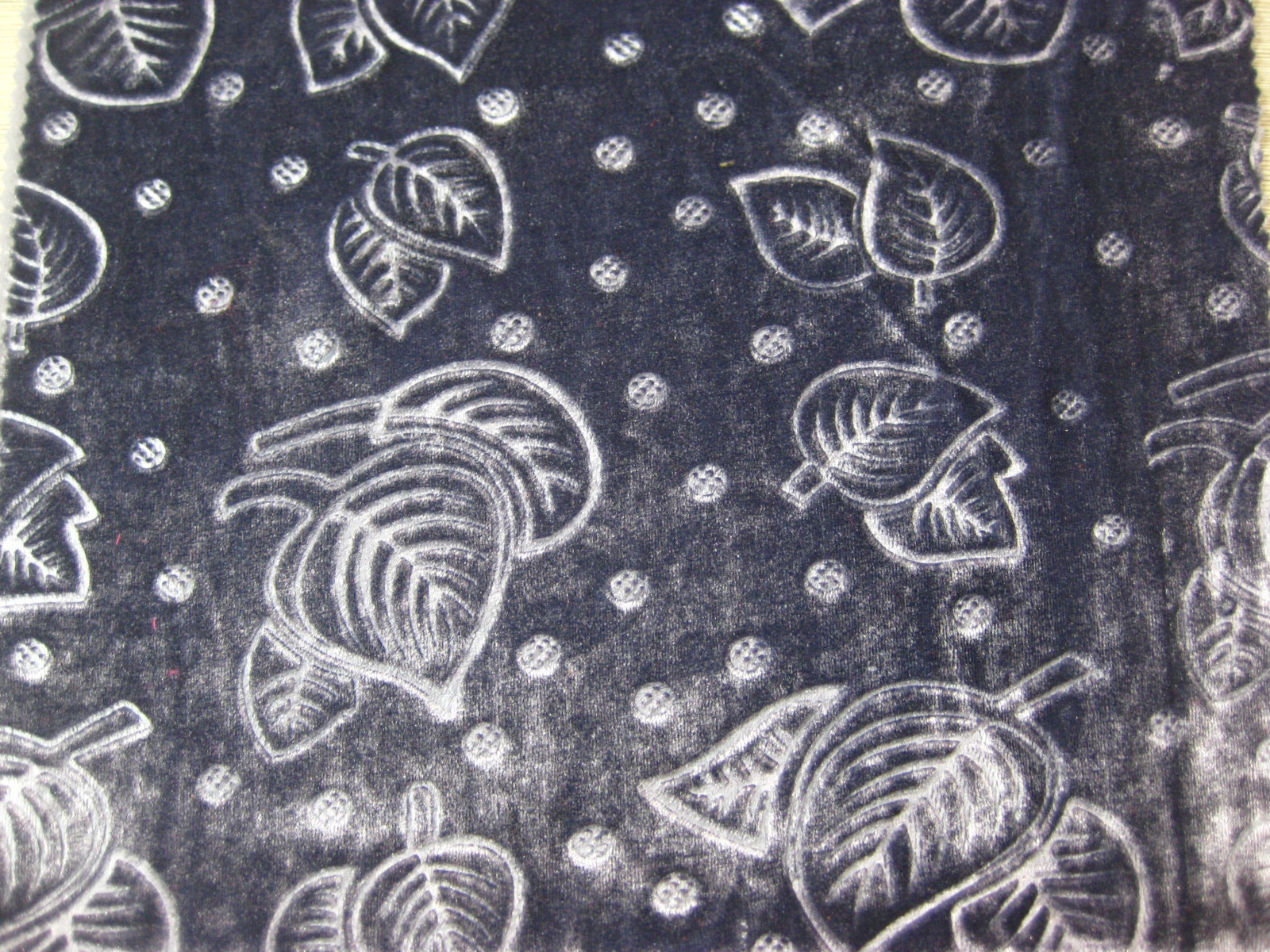 POLY SPANDEX VELVET EMBOSSING