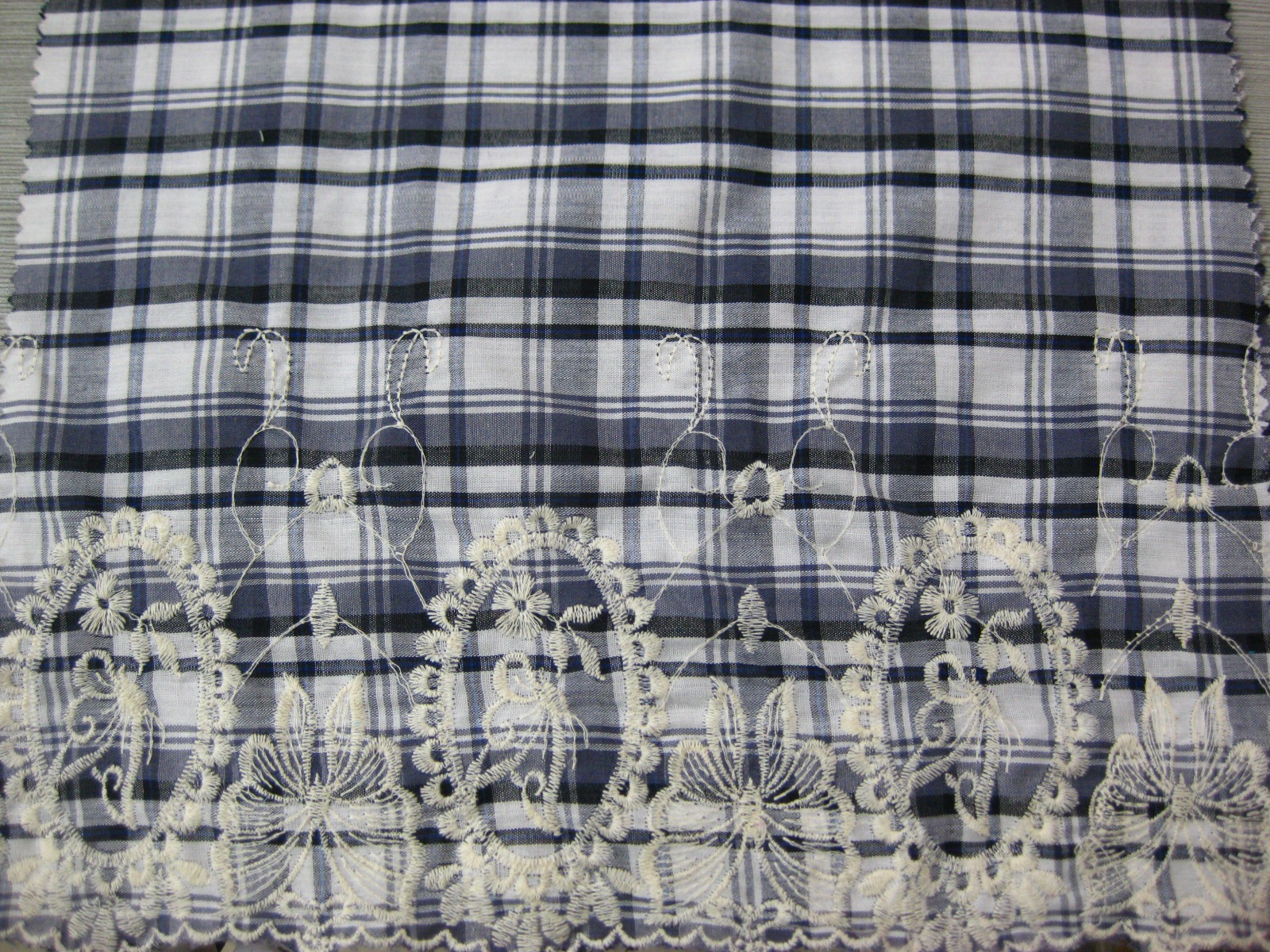 COTTON POPLIN YD CHECK WITH ONE BORDER EMB DES#10