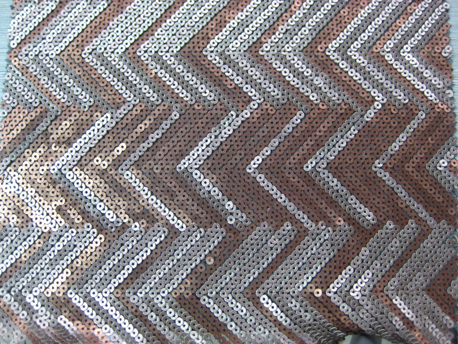 POLY MESH WITH NORMAL + RUBBER SPANGLE EMB FT2717