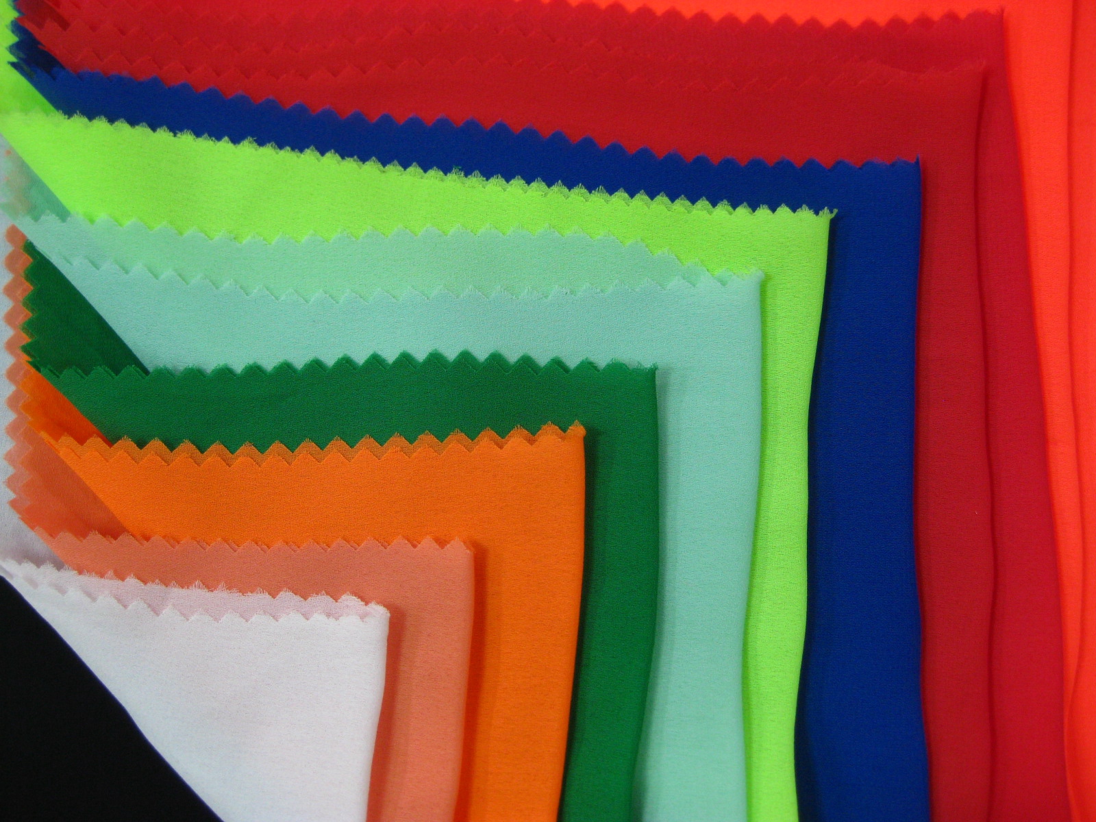 POLY DOBBY GEORGEET PD